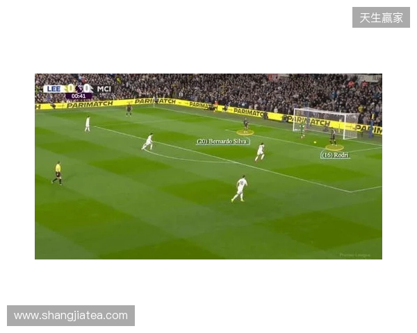 TA解析曼城门球战术：两名后腰禁区内接球破解对手人盯人逼抢
