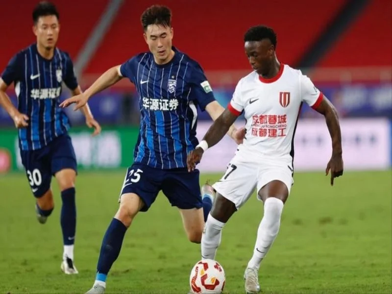 博主：蓉城外援卡隆目前仍处于留队状态，但已不可能随队踢中超